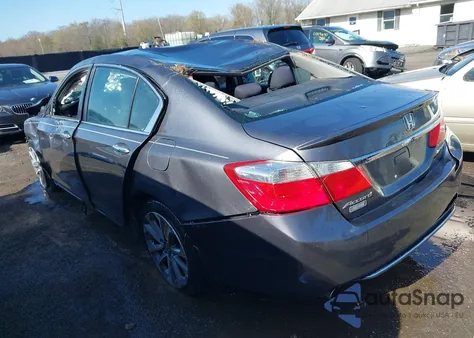 2015 Honda Accord Sport z USA, uszkodzony, nr VIN 1HGCR2F56FA039973